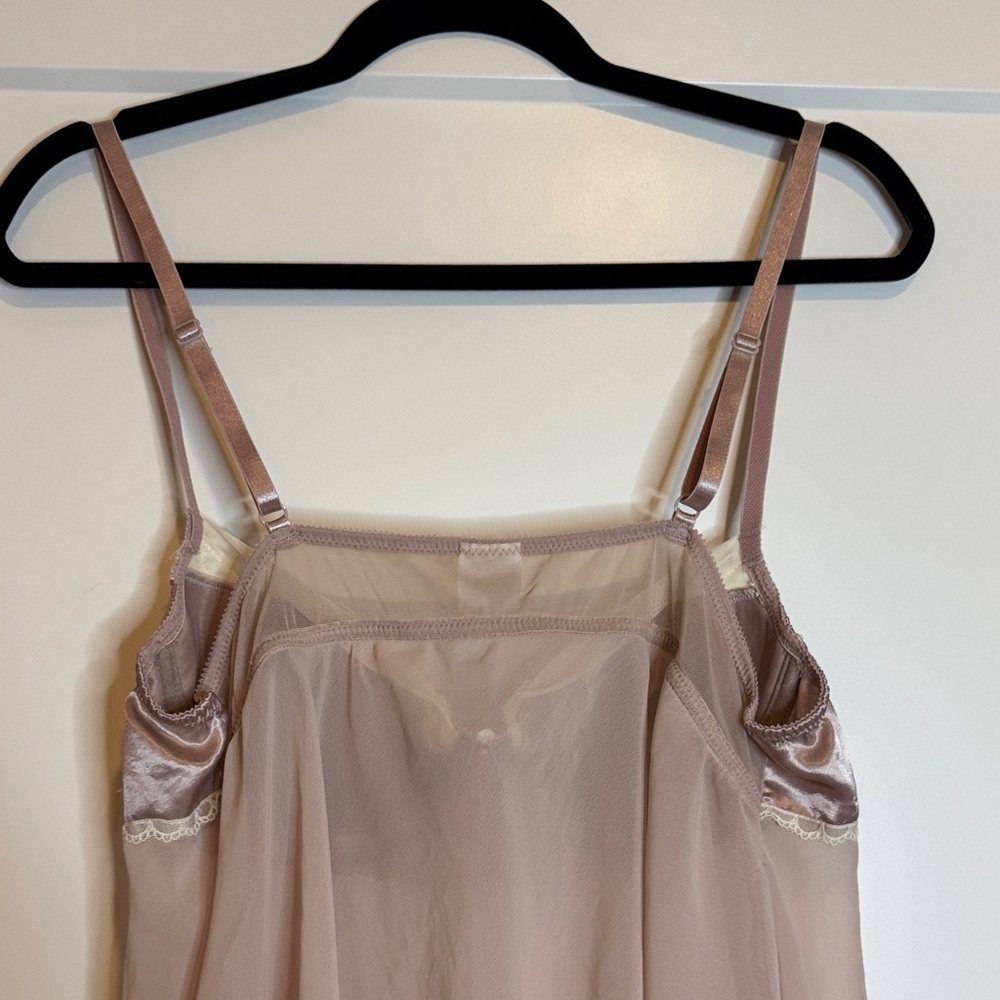 Gorgeous Pale Pink Slip - Picture 8 of 13